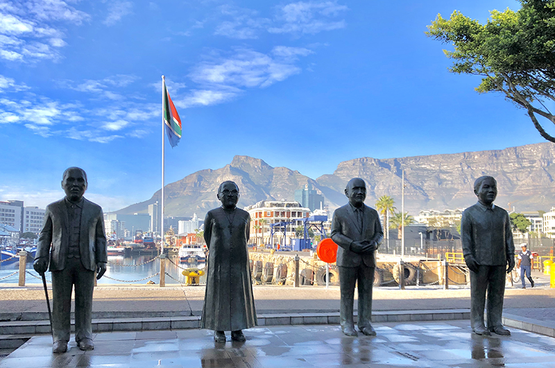 Cape Town - statue - thumbnails