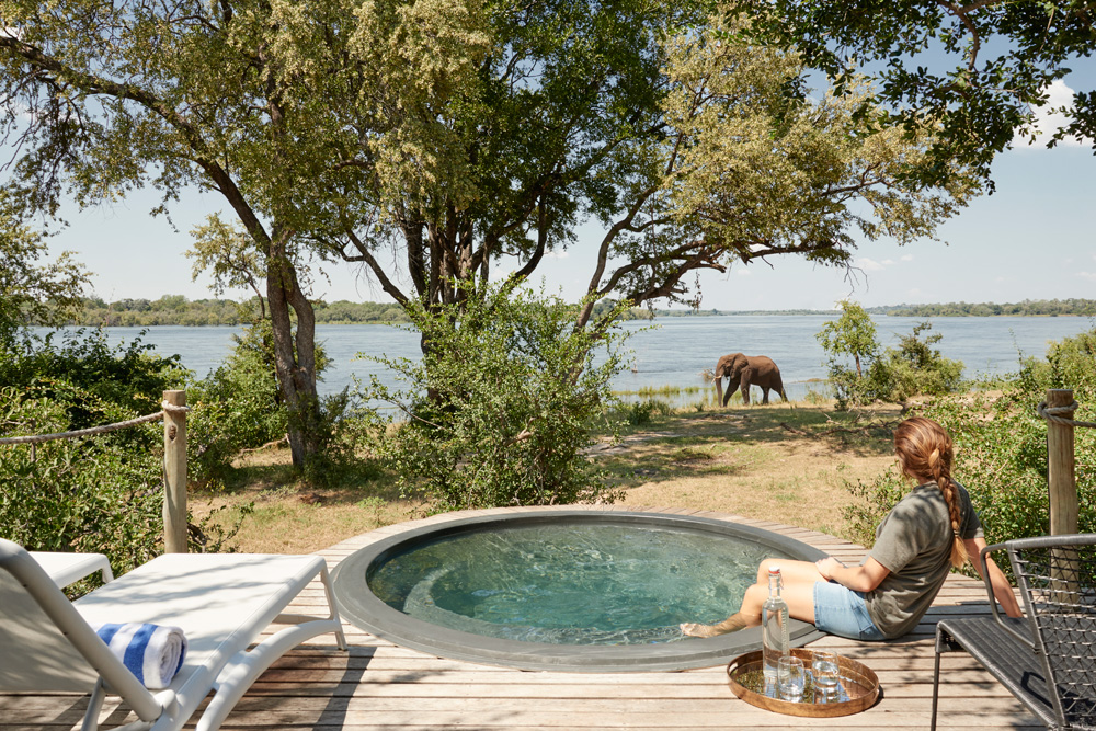 VicFalls-River-Lodge deck